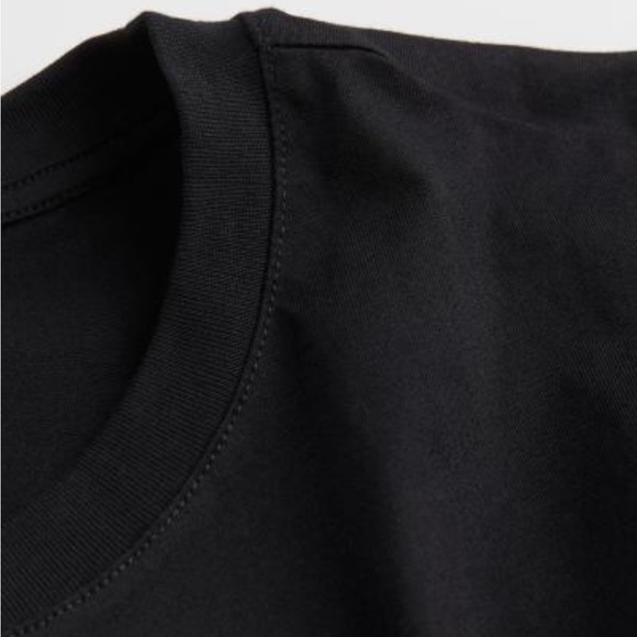 H&M Lightweight Cotton tee - Picture 2 of 6